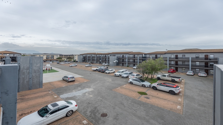 2 Bedroom Property for Sale in Parklands Western Cape